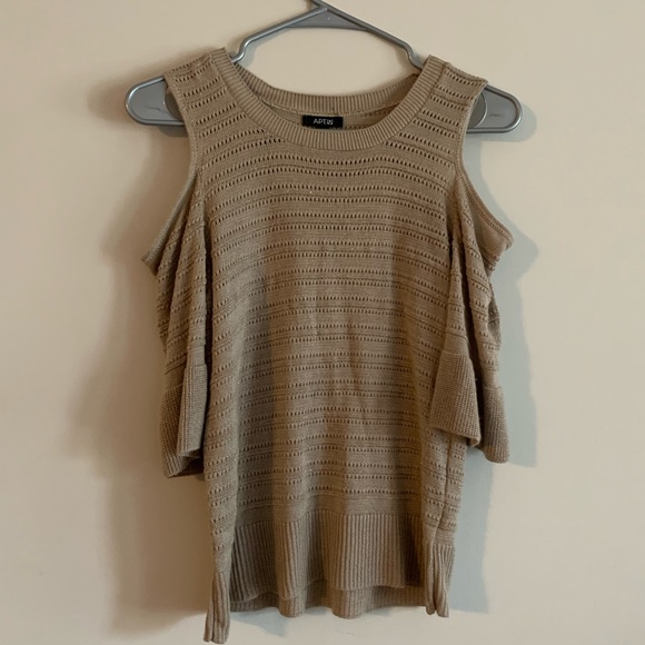 apt 9 sweater shoulder cut outs short sleeve top, tan and gold sparkles, size S - Picture 4 of 4